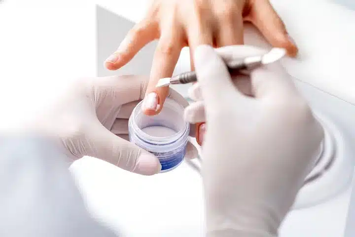 کاشت ناخن با پودر