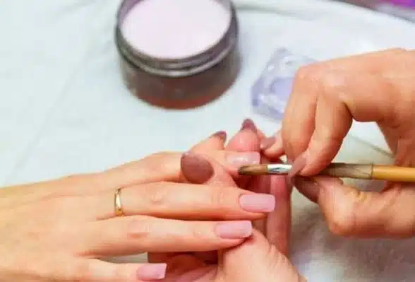 کاشت ناخن با پودر